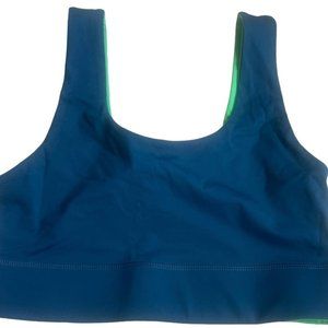 Fabletics sports bra reversible size M NWOT